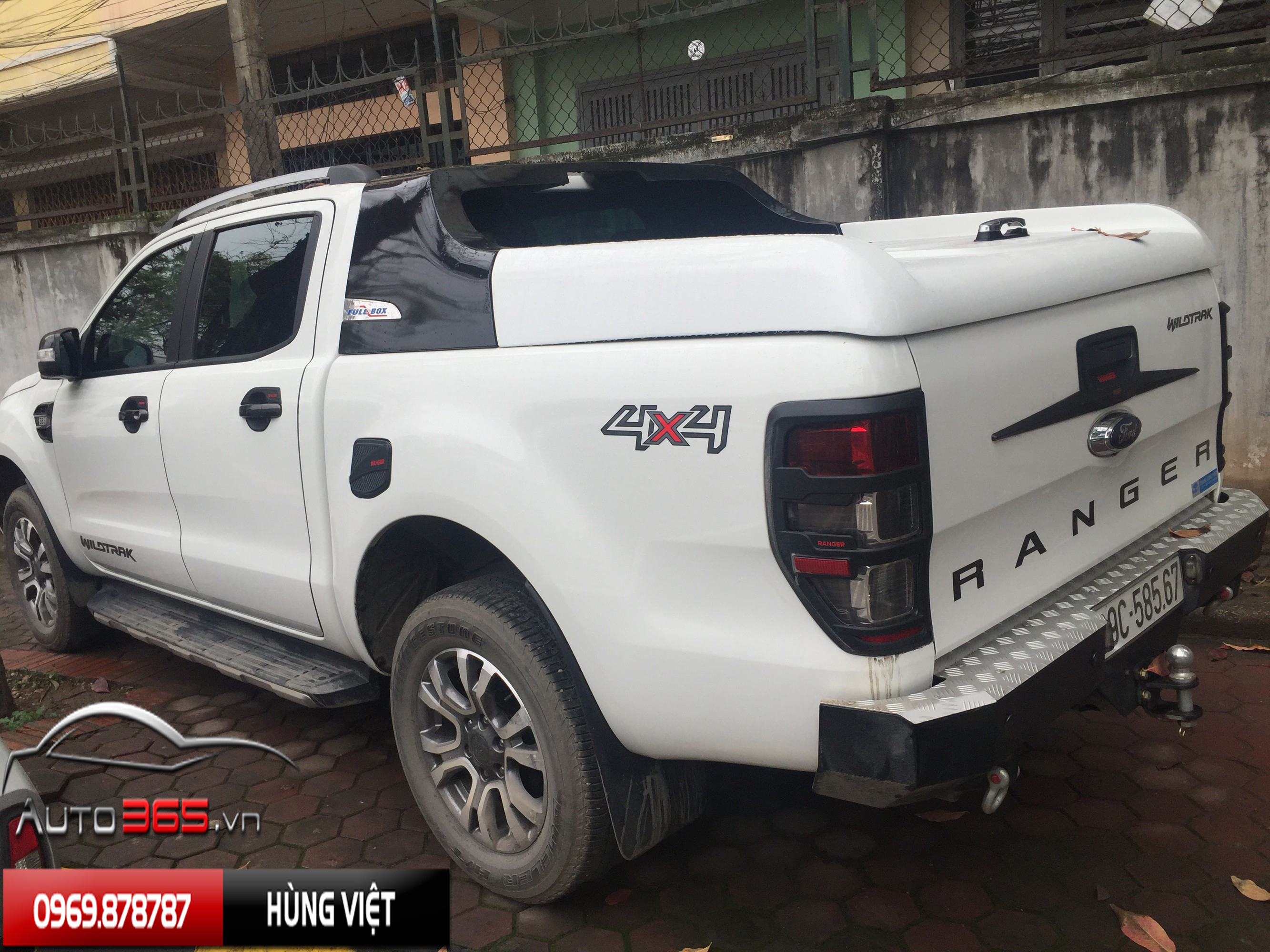 Nắp Thùng Xe Bán Tải Ford Ranger Đón Xuân Cực Ngầu